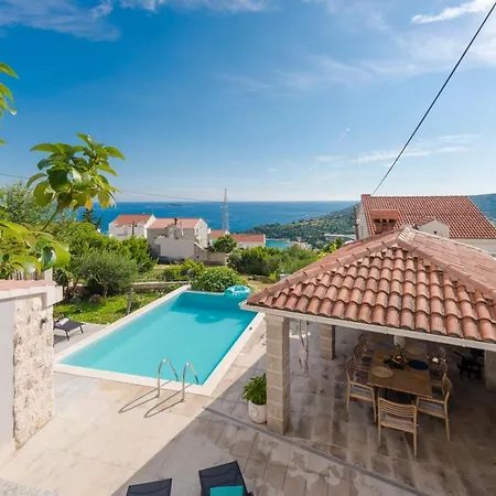Two Private Pool Sea View *