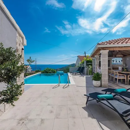 Two Private Pool Sea View *
